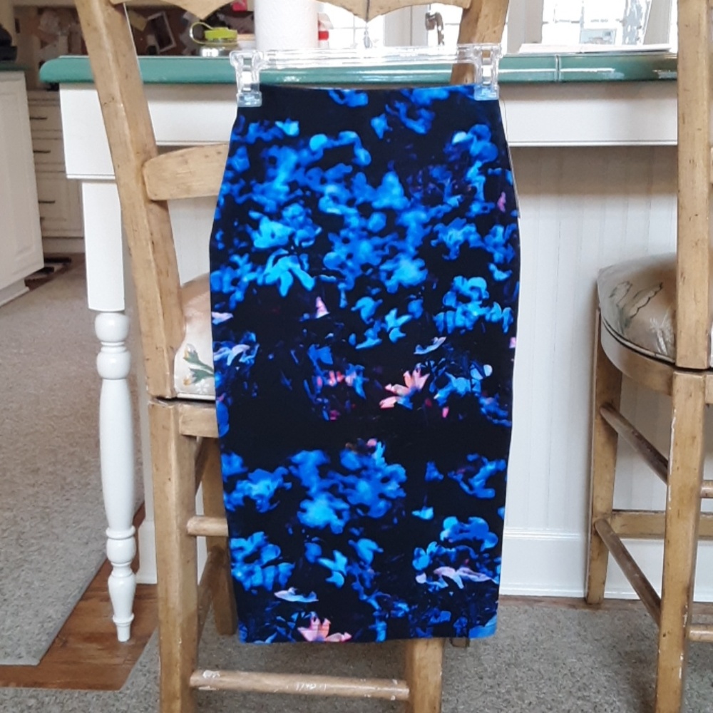NWT McQ floral pencil skirt size XS